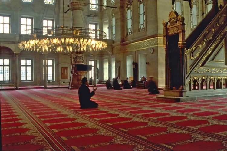 Sen Yeterki Güzel İnsan Ol